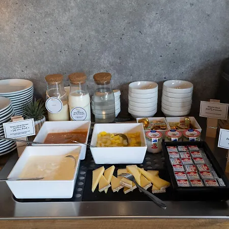 佩皮尼昂南宜必思快捷酒店