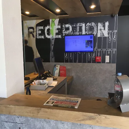 Ibis Budget Sud Hotel 2*