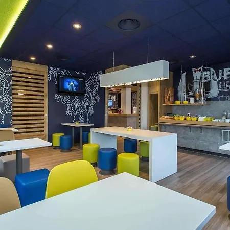 Отель Ibis Budget Sud 2*